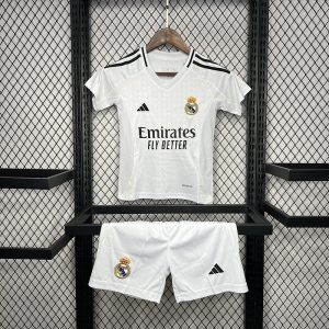 Kit de niño Real Madrid local 24/25
