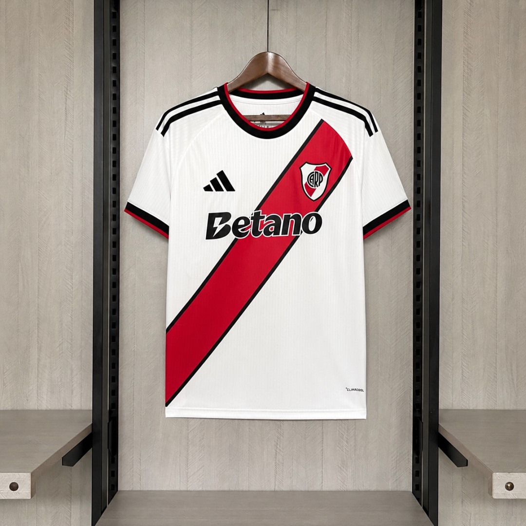 River Plate local 26/27